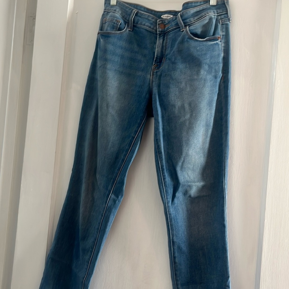 Old Navy power straight blue jeans size 6 ￼